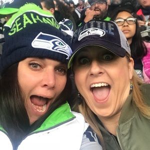 Meet your Posher, Julli